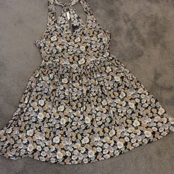 🌻 Sunflower Dress 🌻 - Picture 2 of 5